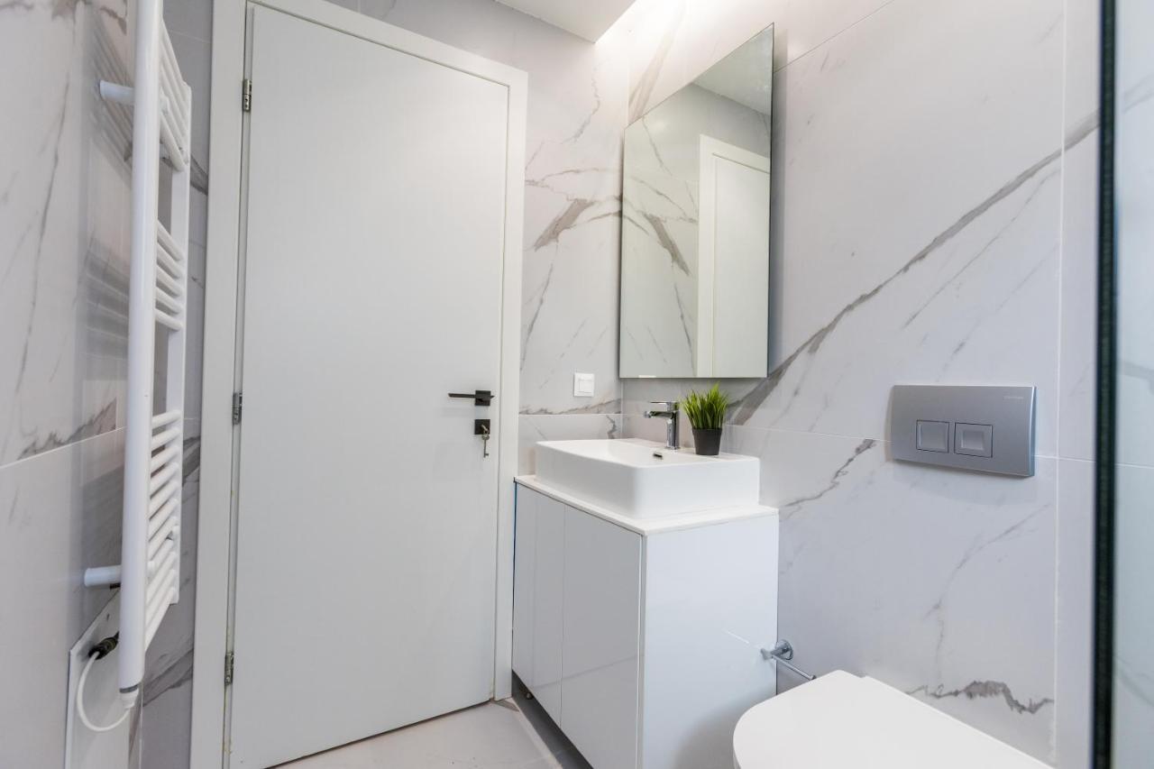 Varkiza Luxury Suites By Raise Vári Dış mekan fotoğraf