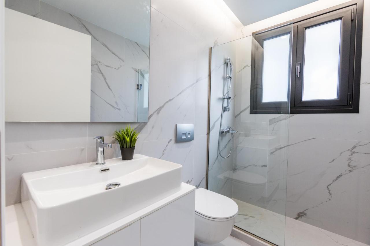 Varkiza Luxury Suites By Raise Vári Dış mekan fotoğraf