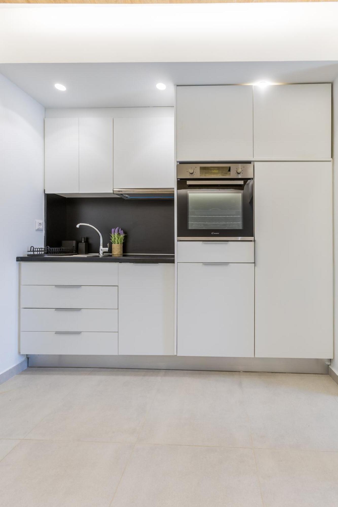 Varkiza Luxury Suites By Raise Vári Dış mekan fotoğraf