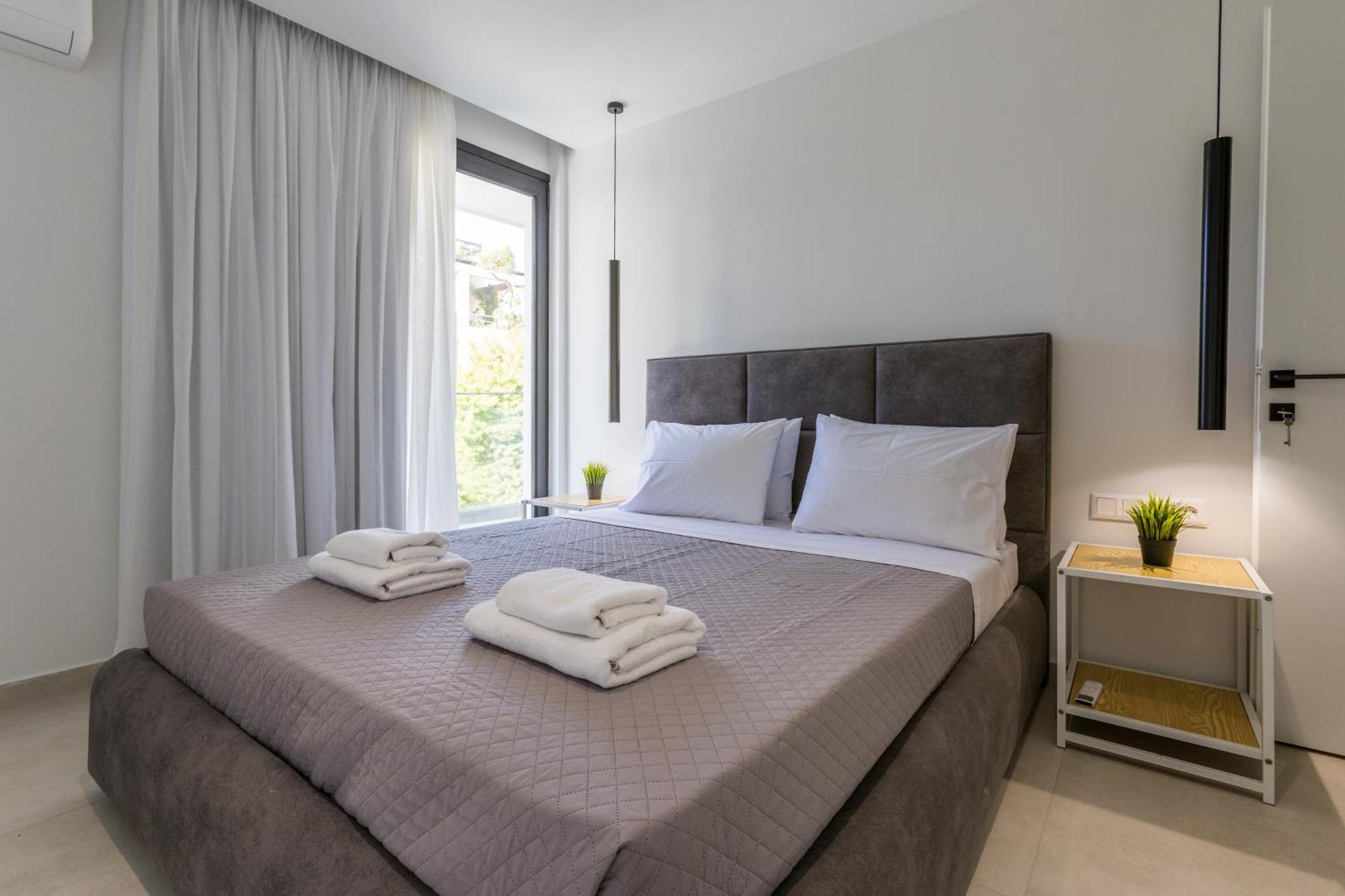 Varkiza Luxury Suites By Raise Vári Dış mekan fotoğraf